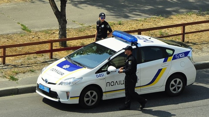 police-714x400
